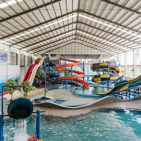 Neo Cempaka Hill Hotel Jembel Екстериор снимка