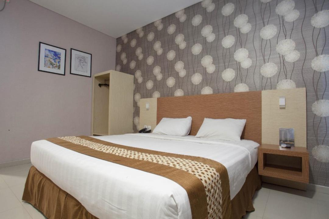 Neo Cempaka Hill Hotel Jembel Екстериор снимка