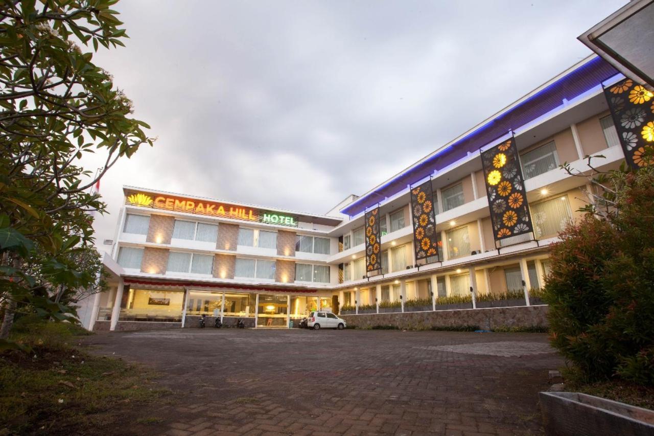 Neo Cempaka Hill Hotel Jembel Екстериор снимка