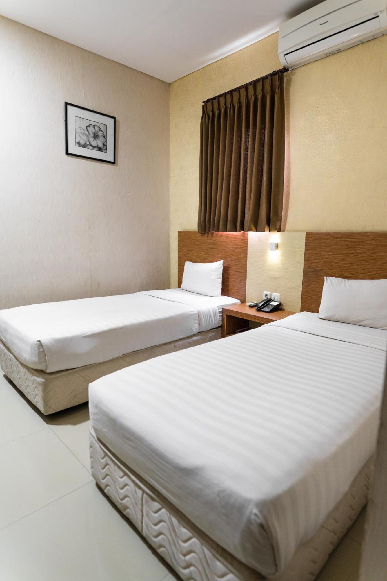 Neo Cempaka Hill Hotel Jembel Екстериор снимка