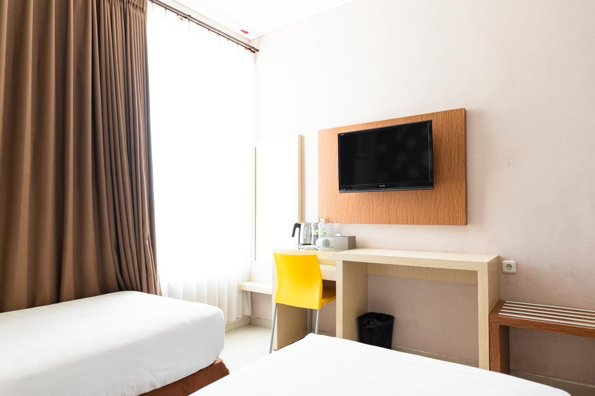 Neo Cempaka Hill Hotel Jembel Екстериор снимка