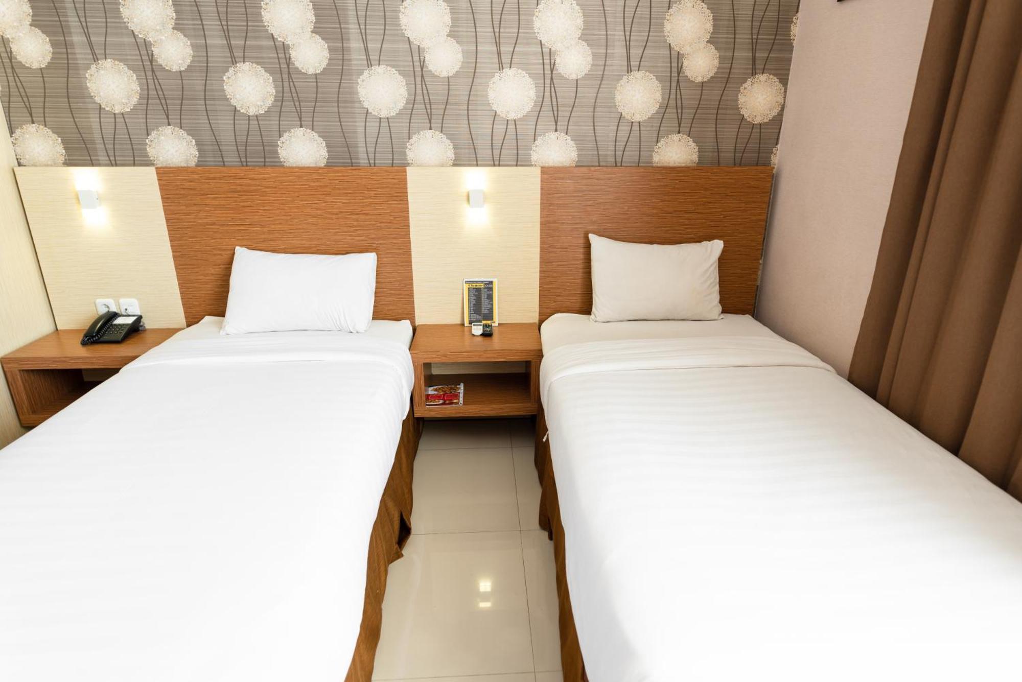 Neo Cempaka Hill Hotel Jembel Екстериор снимка